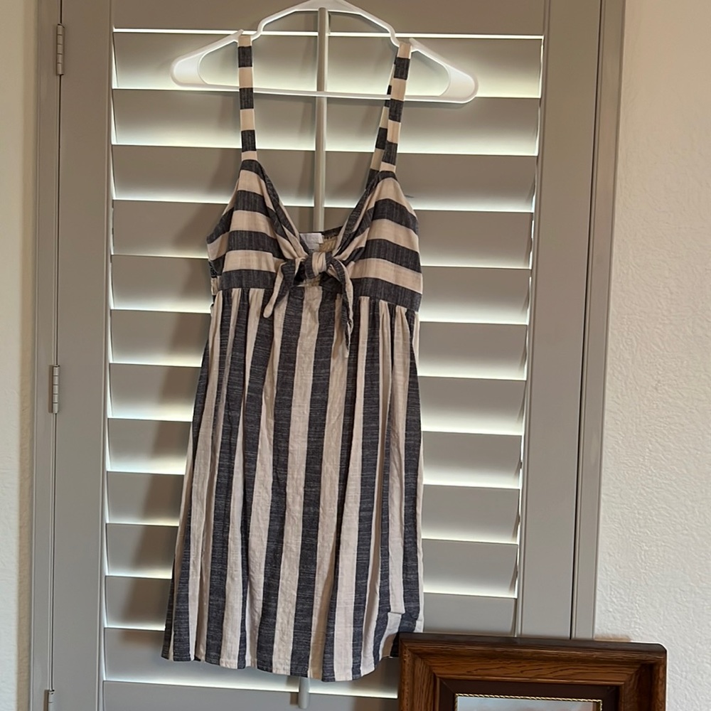 Urban Outfitters linen dress. Size 6.